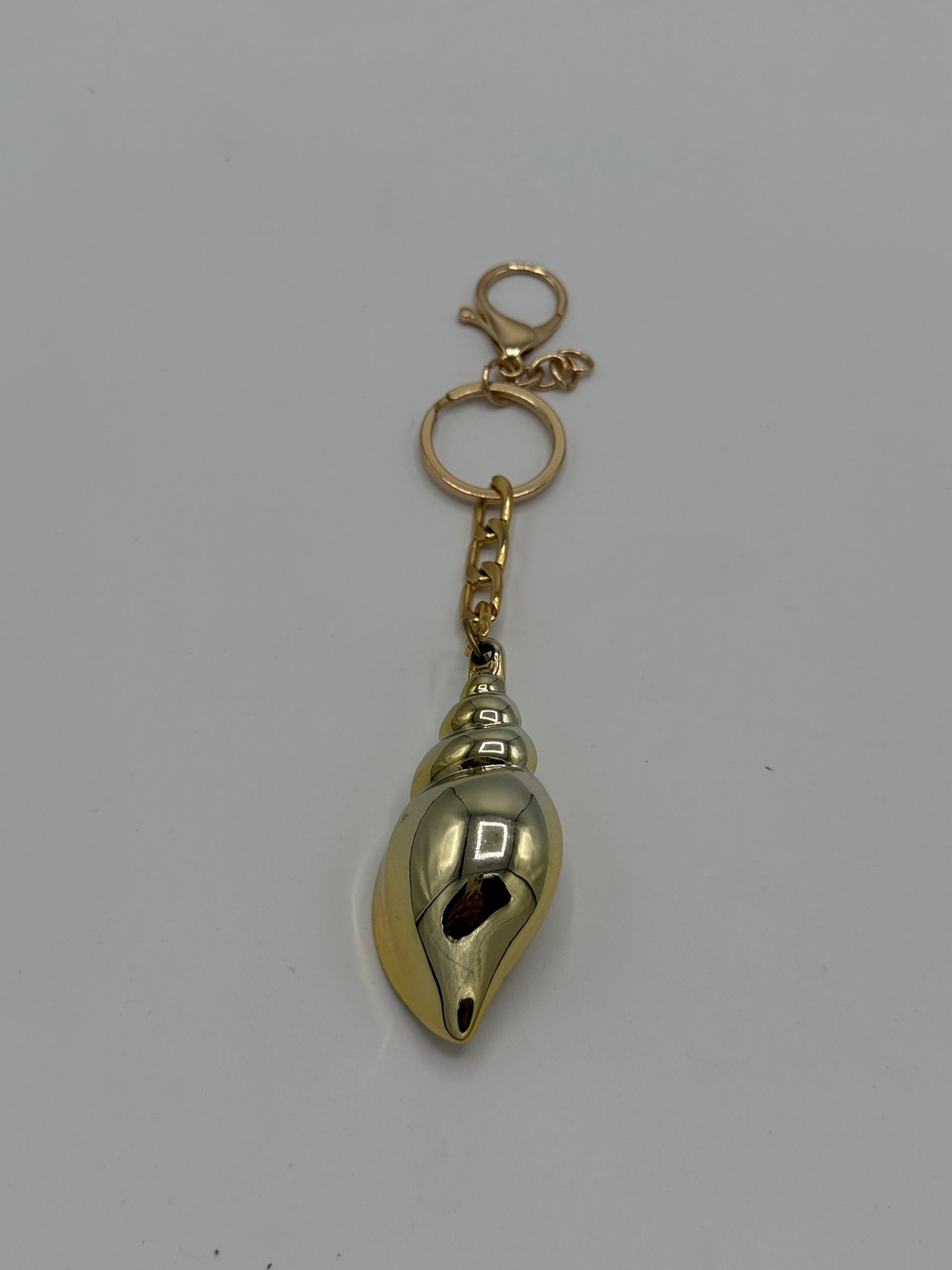 Shell Luxe Bag Charm